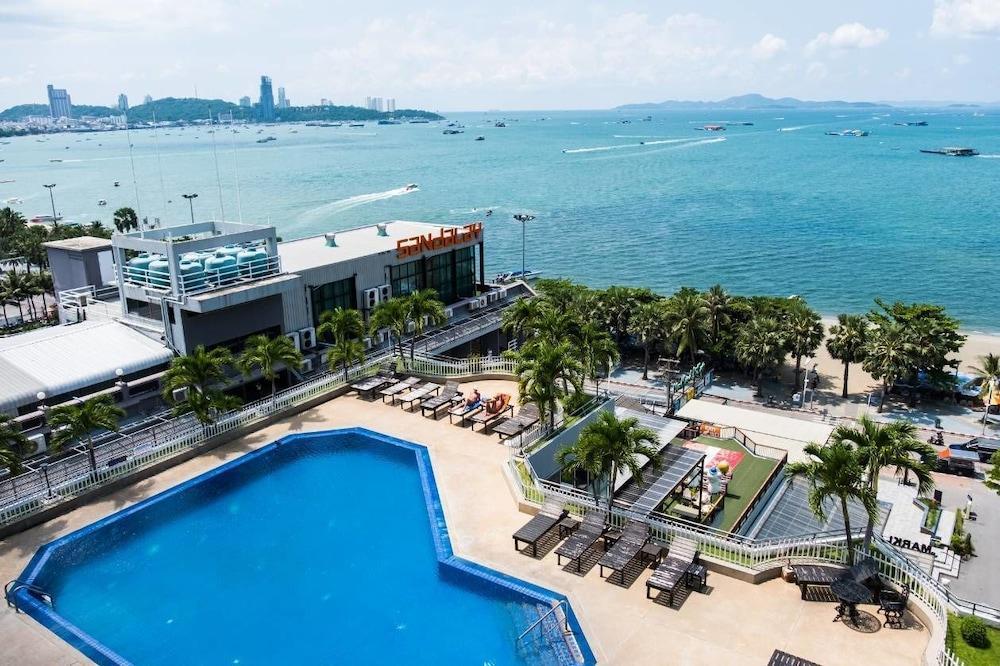 Mark Land Pattaya Beach Buitenkant foto
