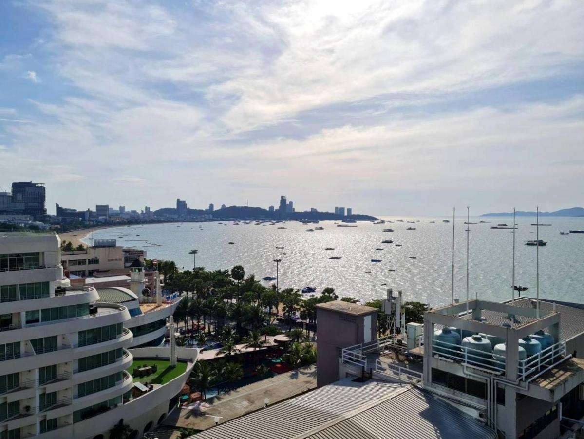 Mark Land Pattaya Beach Buitenkant foto