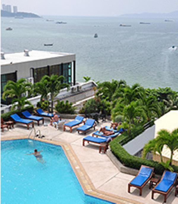 Mark Land Pattaya Beach Buitenkant foto
